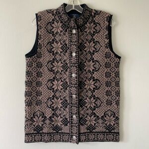 skjæveland traditional norway knit wool vest with metal buttons